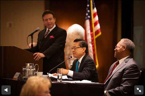 Frank Mottek moderates SCAG Economic Summit, 2013